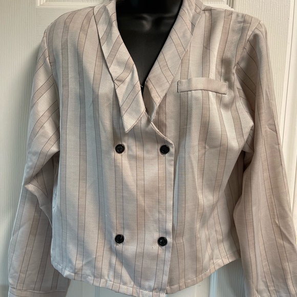 Vintage 80s!  Blazer blouse.  Great condition.  Medium - Picture 4 of 5